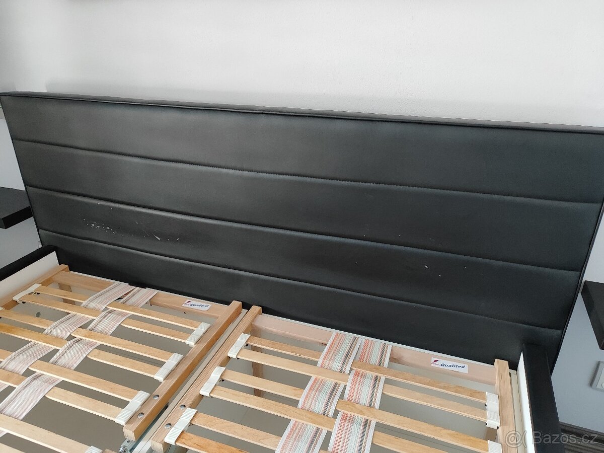 Manželská postel s rošty 180x200