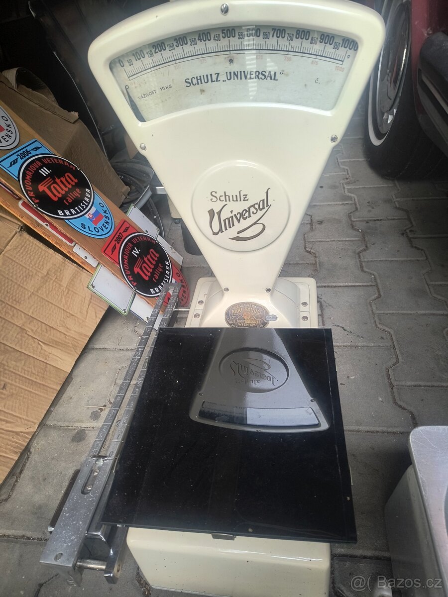 Historické obchodní váhy