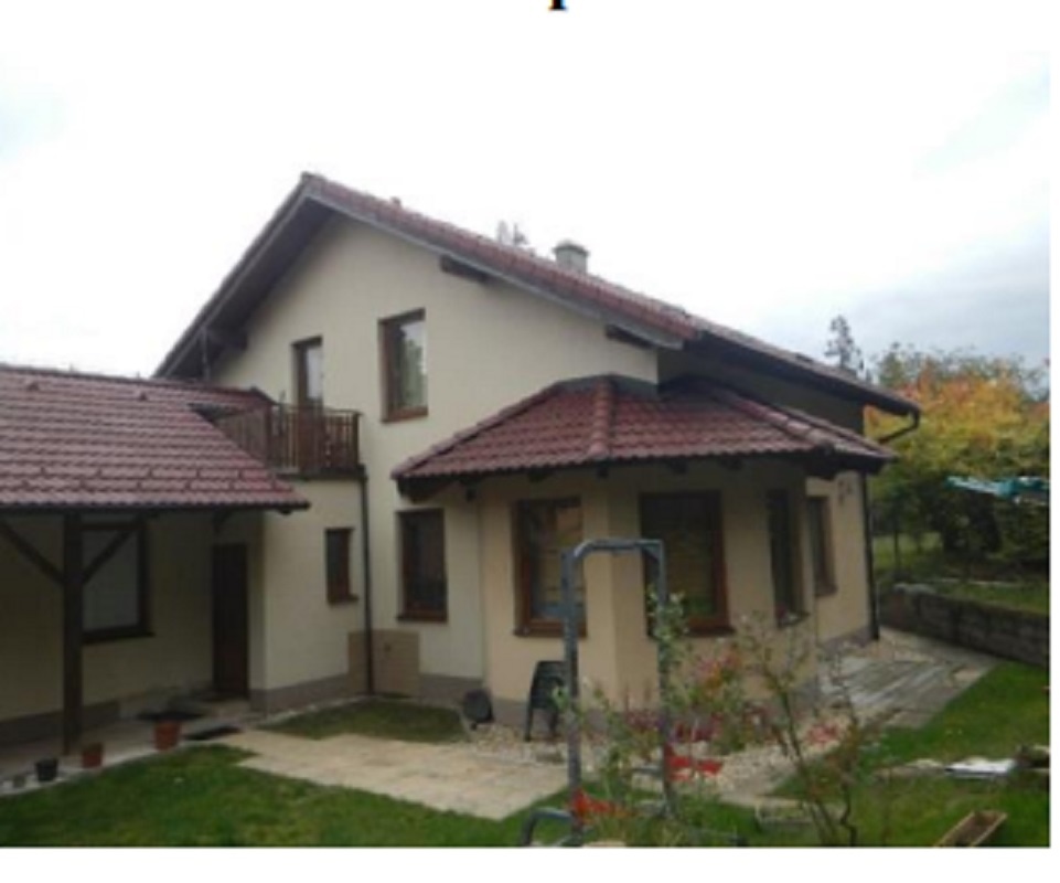 Rodinný dům v obci Vyžlovka, ID 8010e 2701