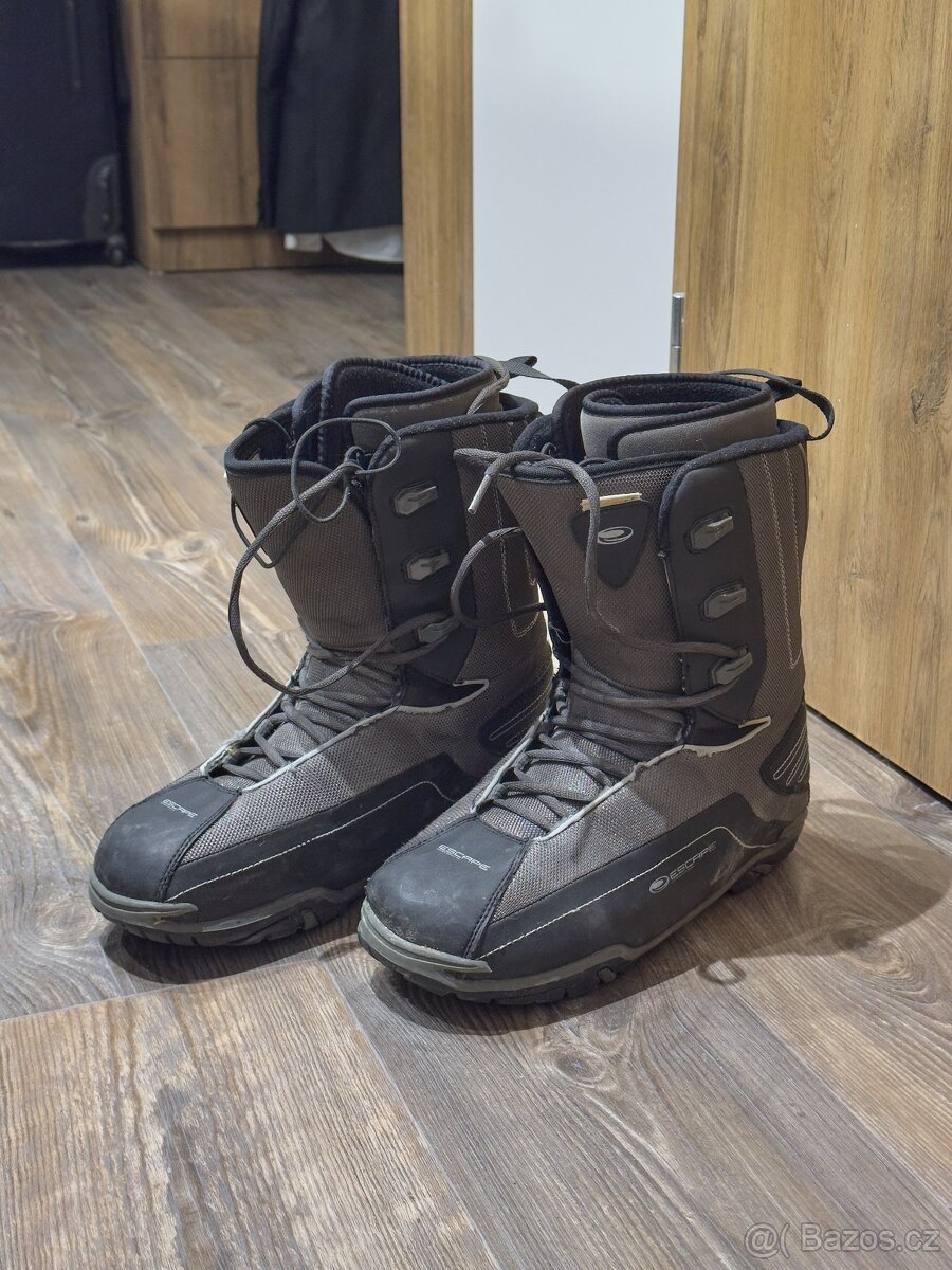Boty na snowboard, velikost 43