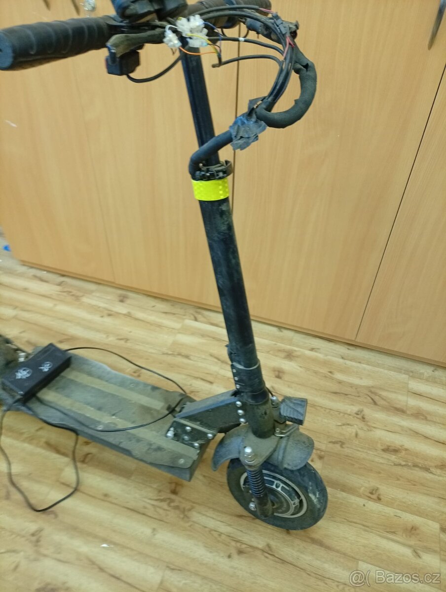 Koloběžka Allhere 2WD