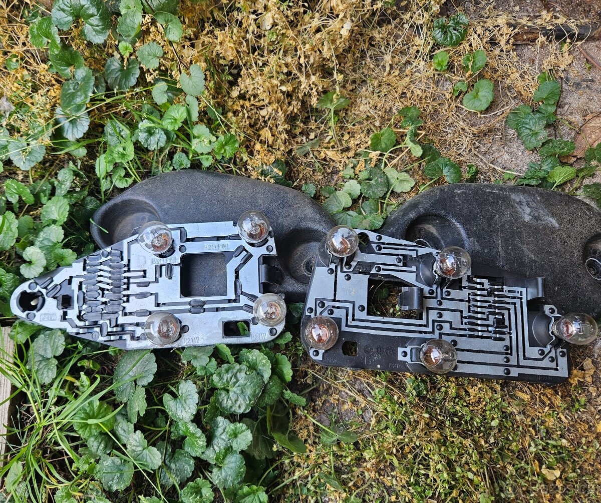 Peugeot 306 patice světel