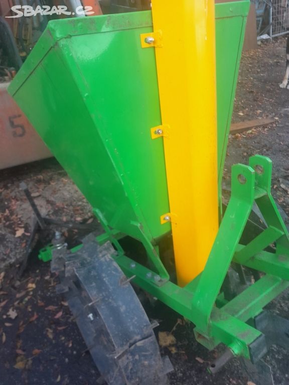 Sháním SAZEČ VYORAVAČ BRAMBOR