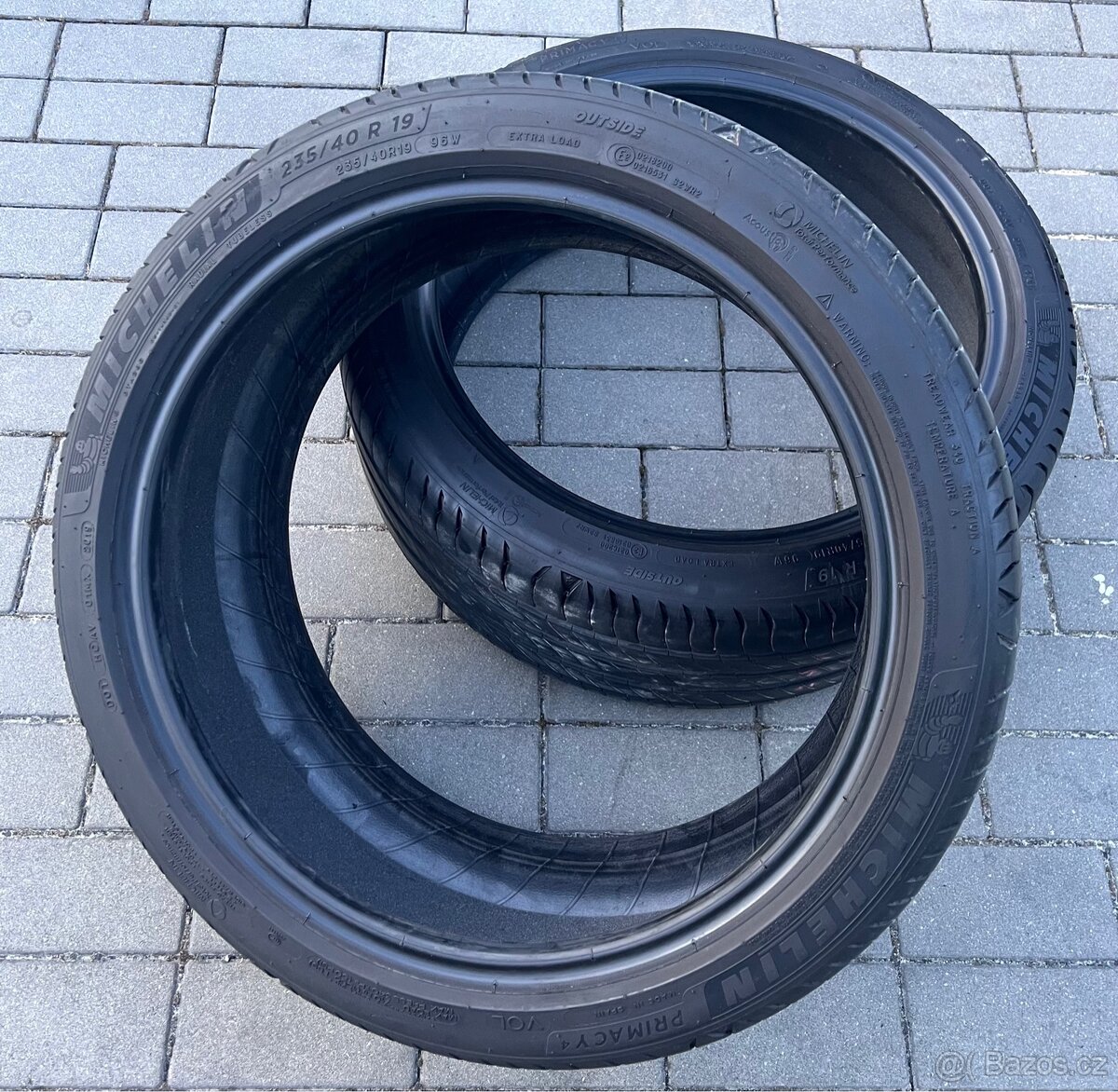 235/40 R19 - letní Michelin 5,5mm