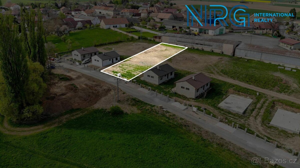 Prodej stavebního pozemku, 1001m2, Miskovice