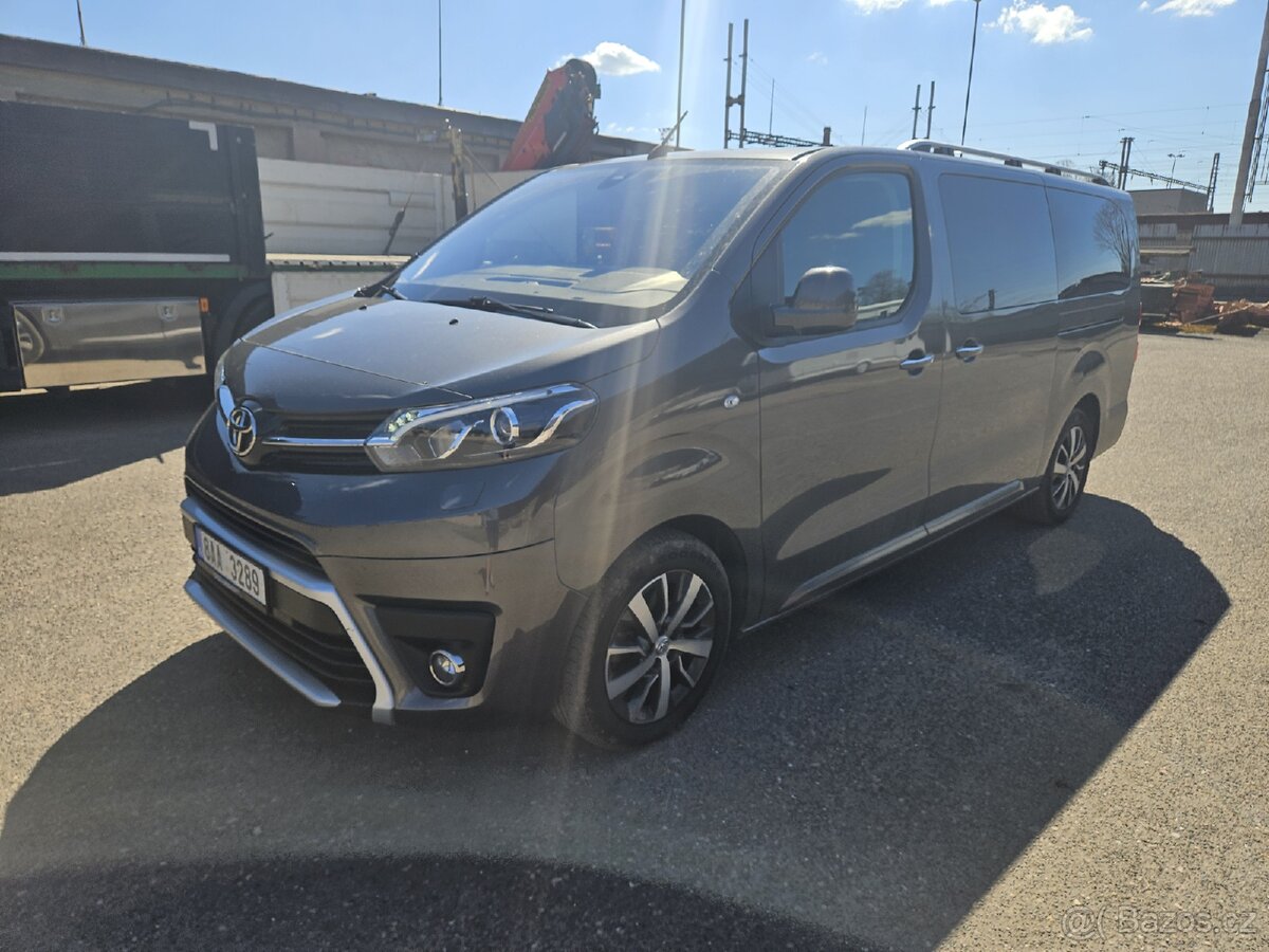Toyota proace verso