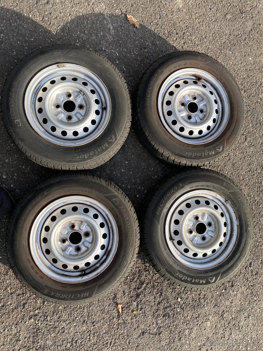 ZÁNOVNÍ letní kola R13 Toyota Yaris