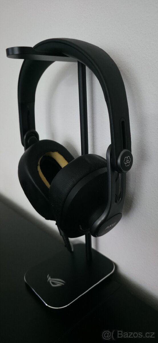 Sluchátka AKG K371-BT