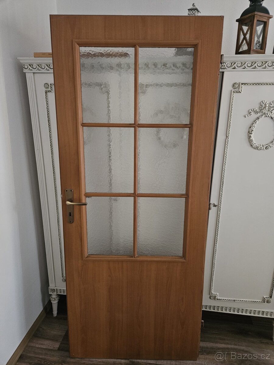 Zánovní levé dveře 80 s kováním