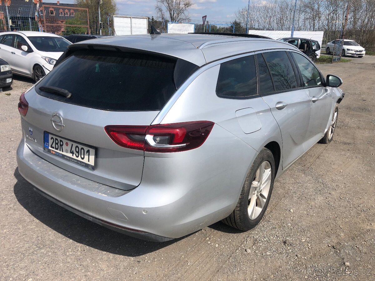 Škoda Rapid 1.0tsi 81kw facelit NAVI XENON