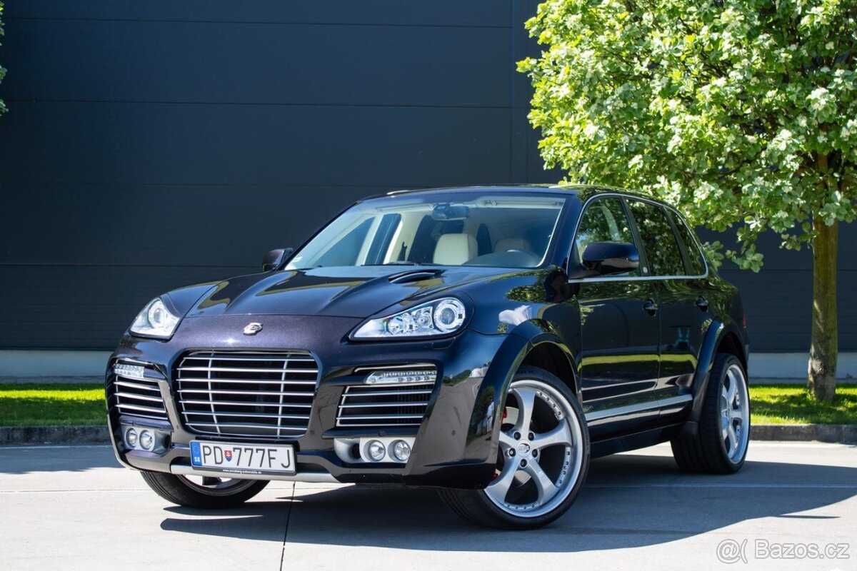 Porsche Cayenne TechArt / bývalý majiteľ Robin Van Persie
