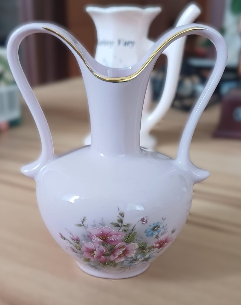 Růžový porcelán