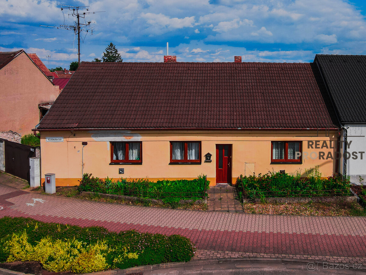 Prodej rodinného domu v Lužicích u Hodonína se zahradou 2290
