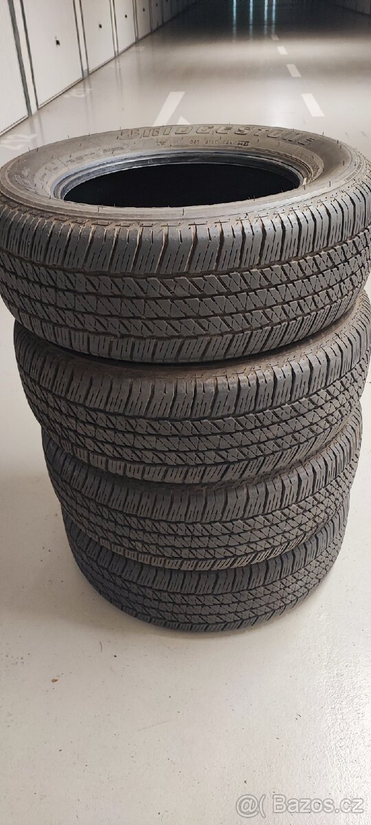 Jako nové 265/60/18 Bridgestone Dueler H/T, DOT 4423.
