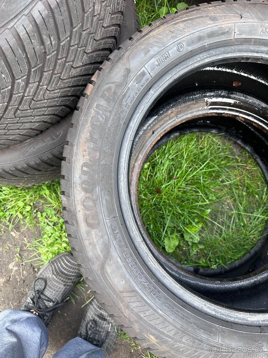 2ks celoročních pneu 205/55 R16 - Goodyear