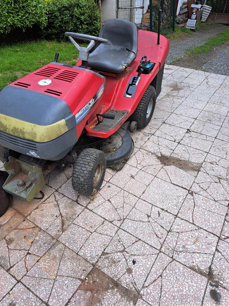 Zahradní traktor