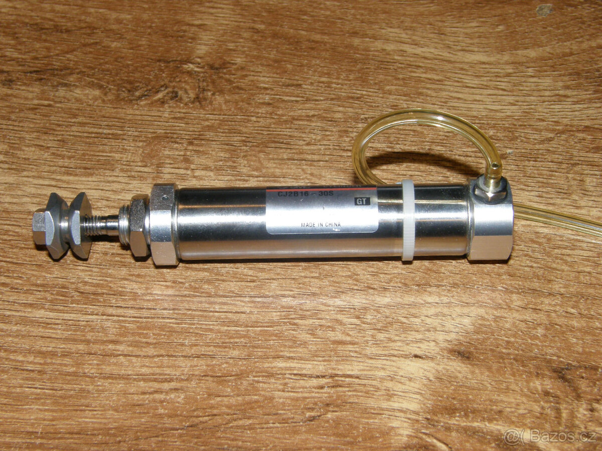 Jednočinný pneumatický válec SMC CJ2B16 - 30S