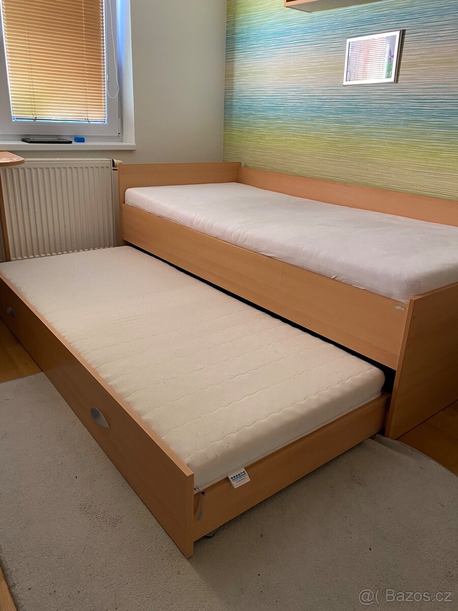 Postel s přistýlkou