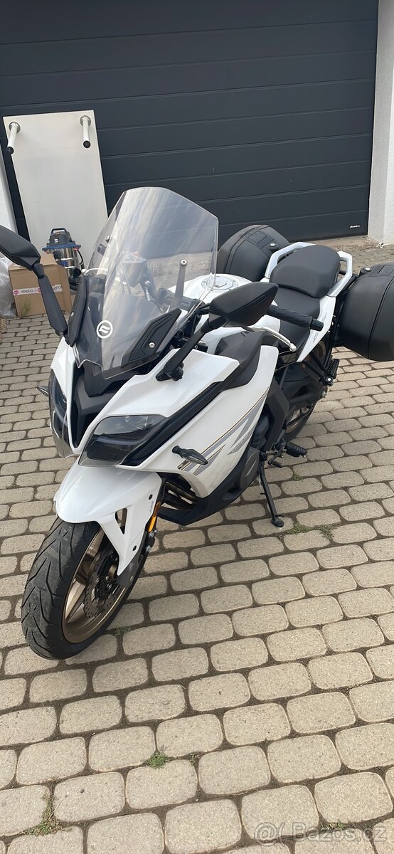 CF moto 650 GT