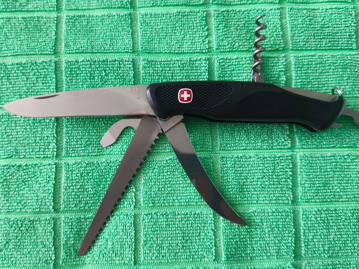 POĽOVNÍCKY WENGER 67 HUNTER.