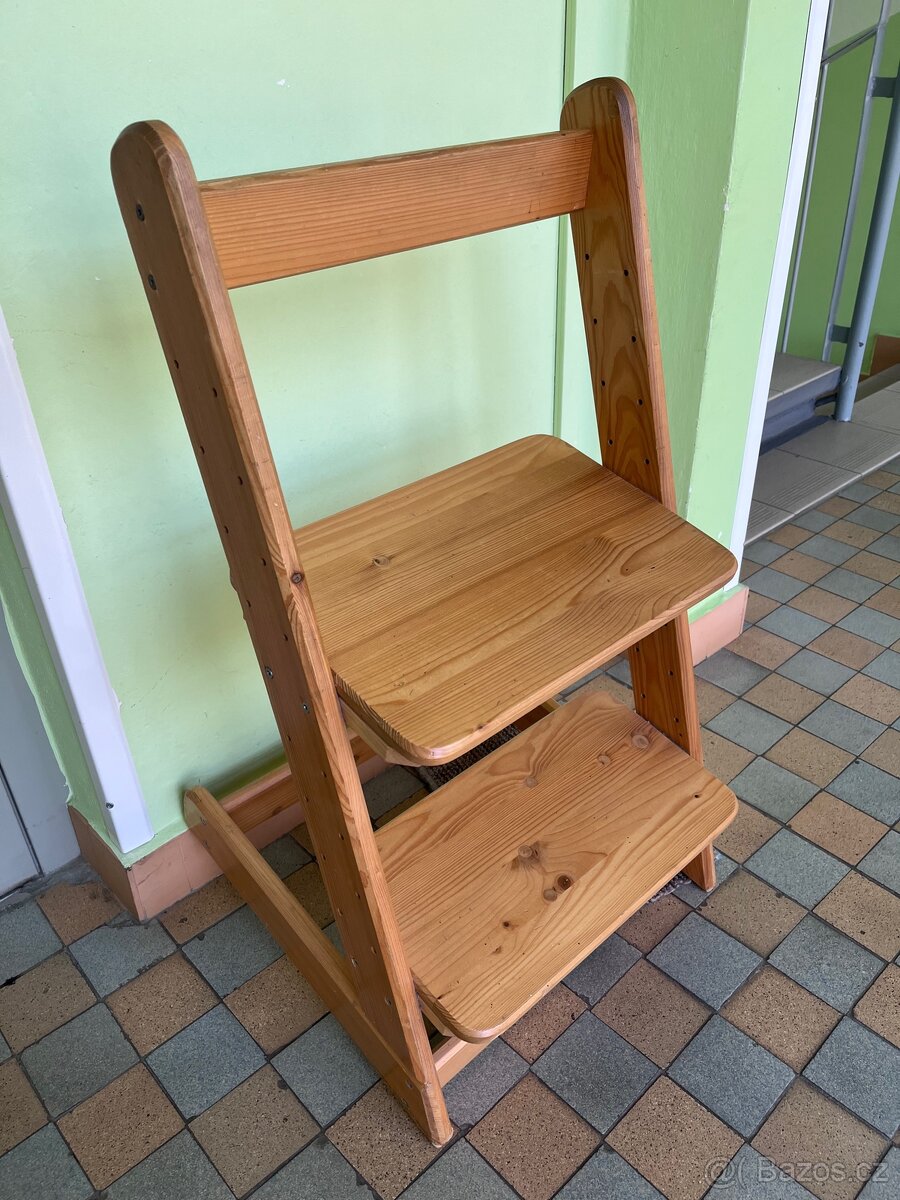 Dětská jídelní stolička