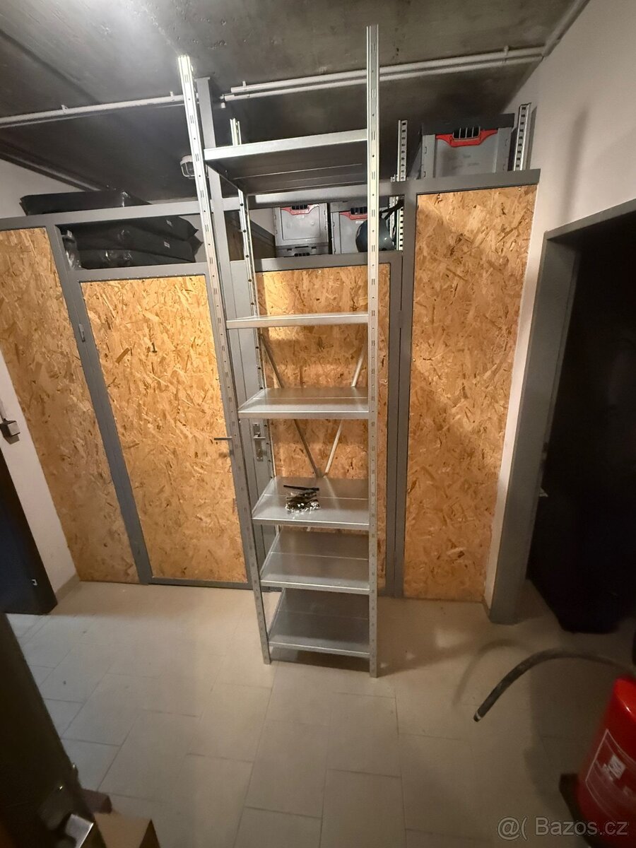 POLICOVÝ REGÁL VARIMO 400 x 550 x 2500 (6KS POLIC)