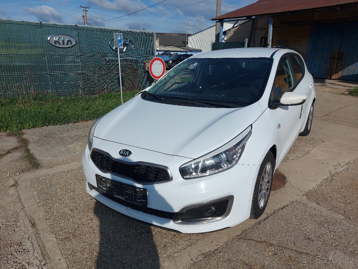 Kia Ceed 2012 - 2017 hatchback 5dv