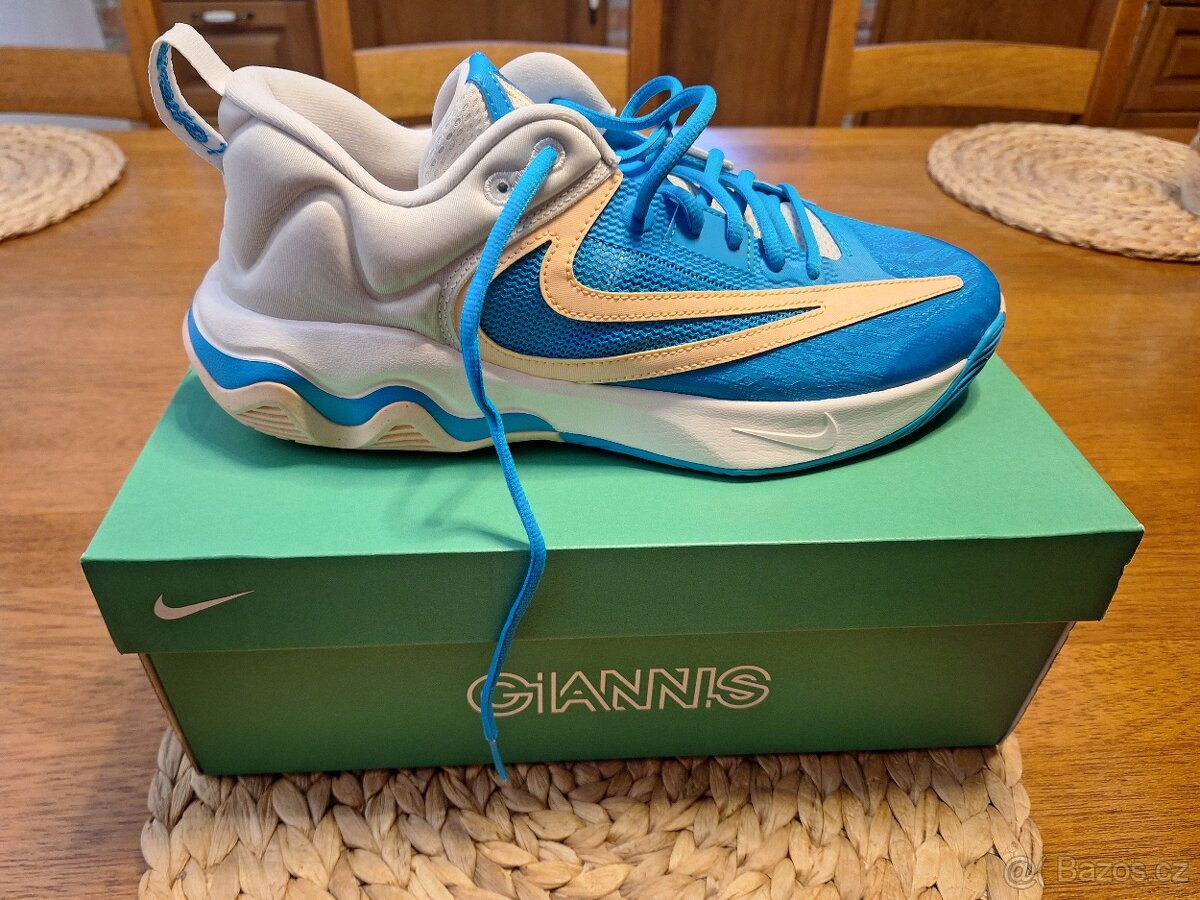 Nike GIANNIS IMMORTALITY 3 pánské tenisky 44