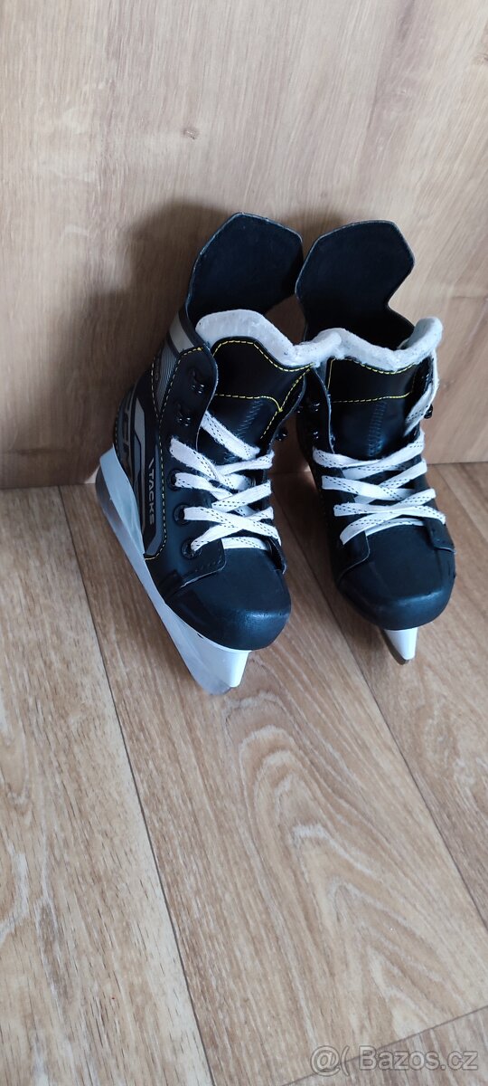 Dětské brusle CCM Tacks AS 550 vel. Y10 (stélka 17,8 cm)