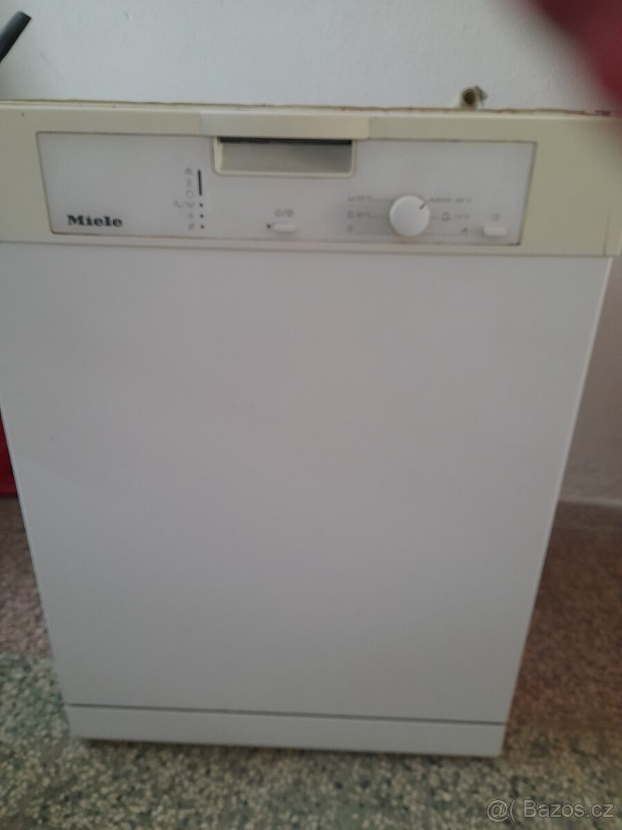 Myčka nádobí Mielle