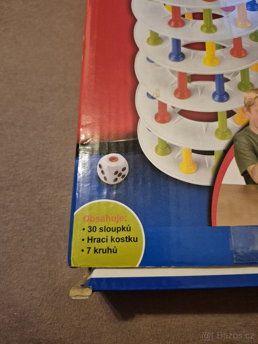 desková hra padající věž