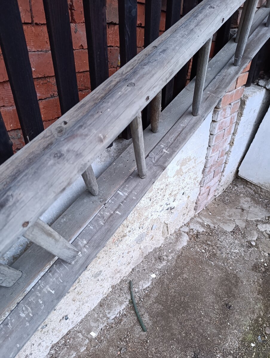 dřevěné žebříky, jednoduché, 4m a 6m