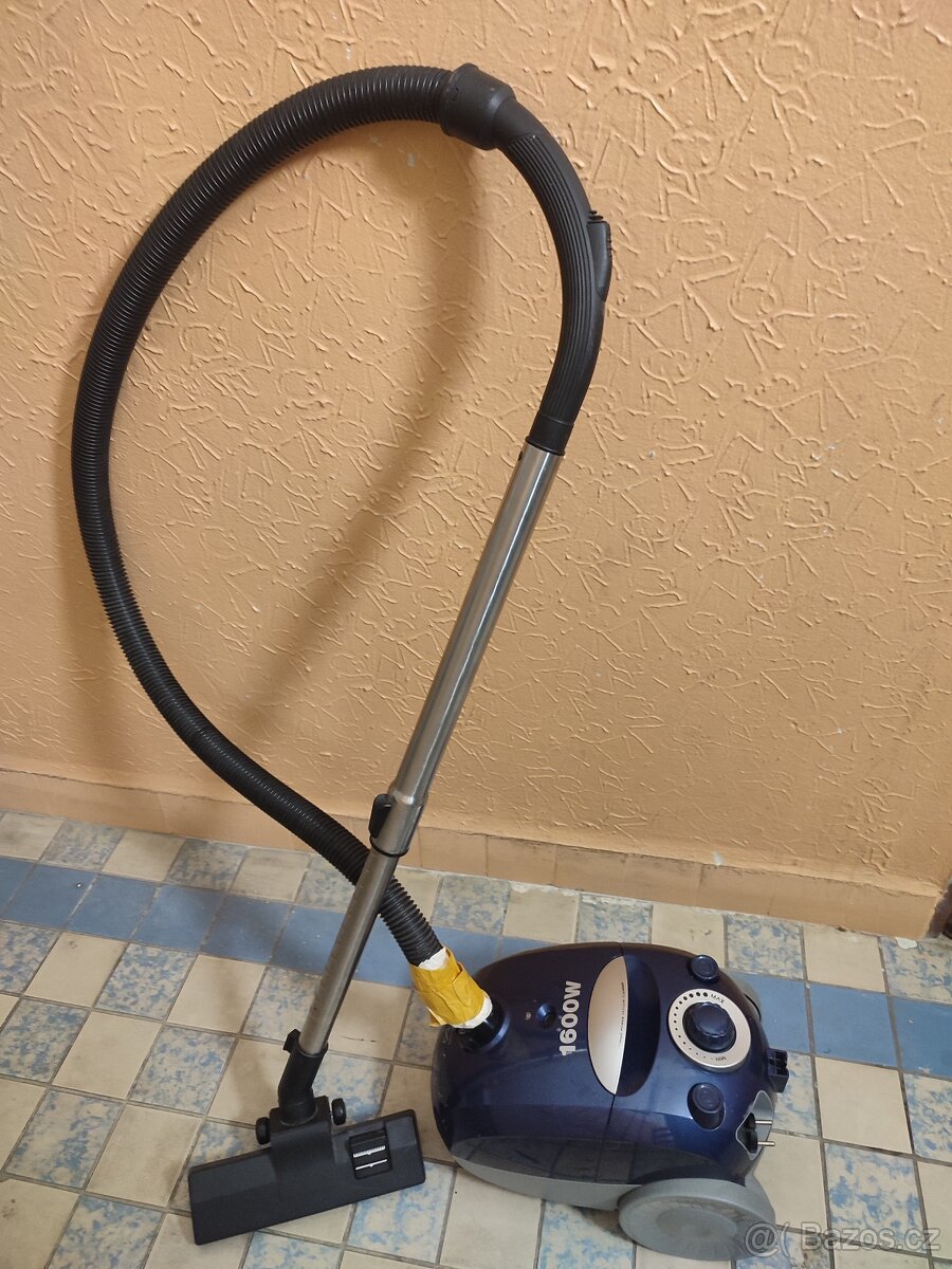 Vysavač Daewoo 1600w sáčkový