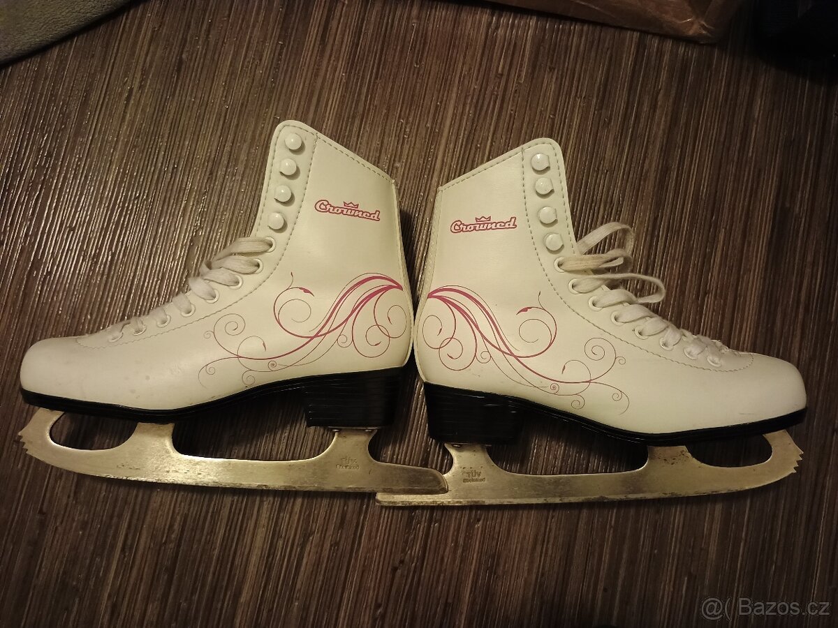 Dívčí lední brusle 34