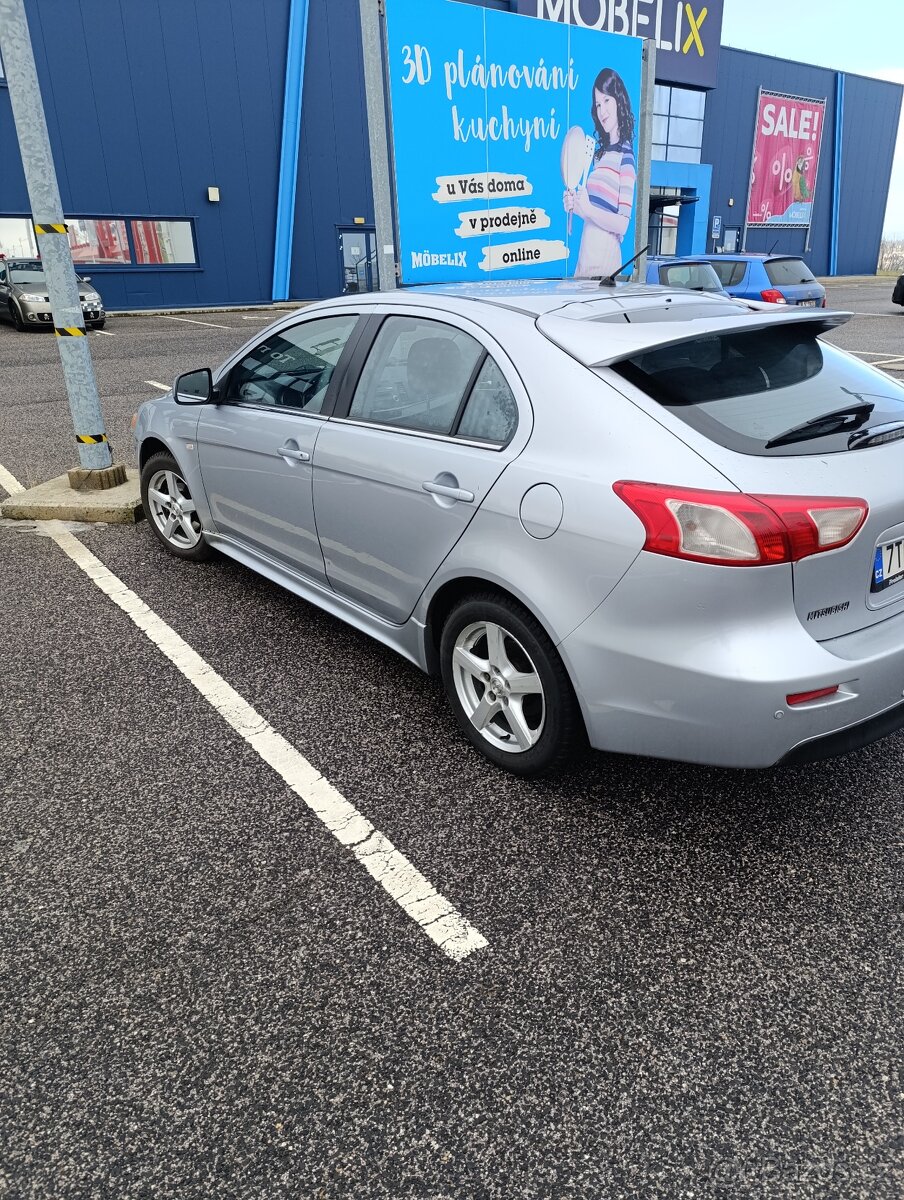 Mitsubishi Lancer 1,8,105kw,144000km,2010