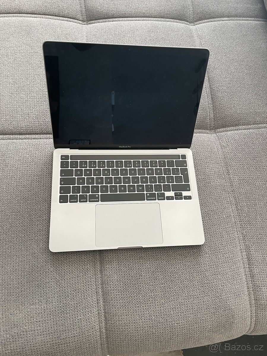 MacBook Pro (13 palců, 2020, s dvěma porty Thunderbolt 3)