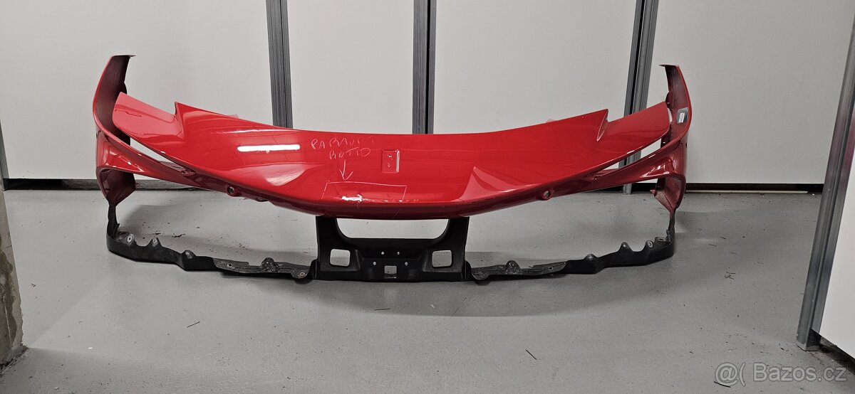 Ferrari SF90 nárazník,front bumper 985876279