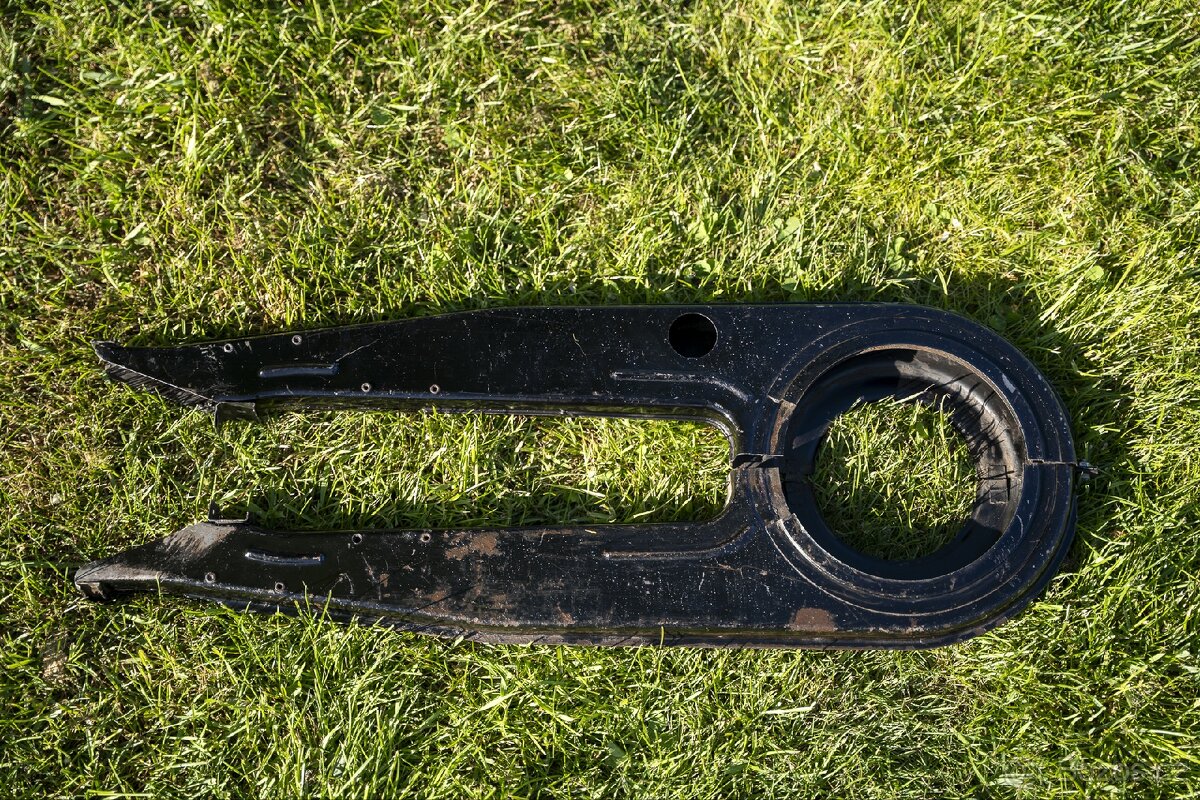 Kryt řetězu ČZ 175/450, ČZ 125 /453, ČZ 250 /455