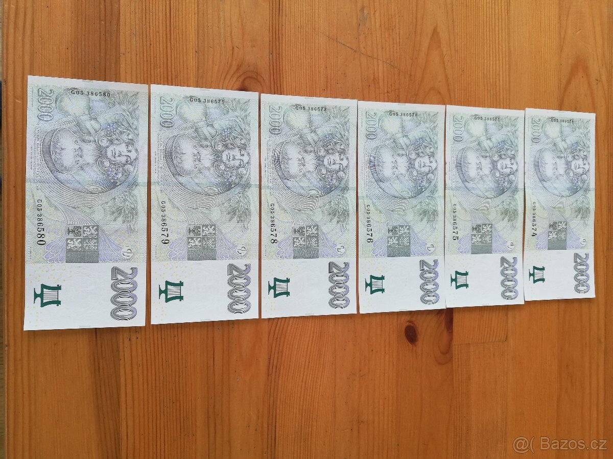 Bankovky 2000Kč z roku 2007
