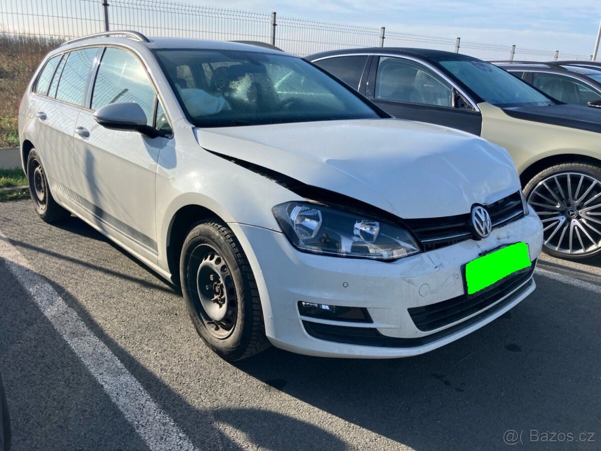 Havarovaný vw golf 7