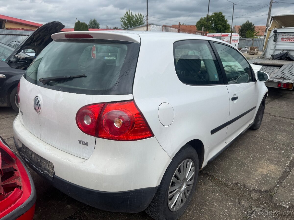 VW GOLF 5 na náhradní díly ND