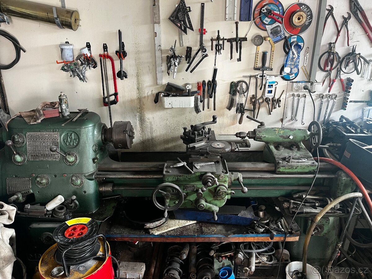 Prodám soustruh mnoho příslušenství a materiálu
