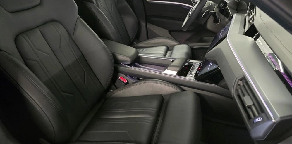 Dobrý den Audi e-tron