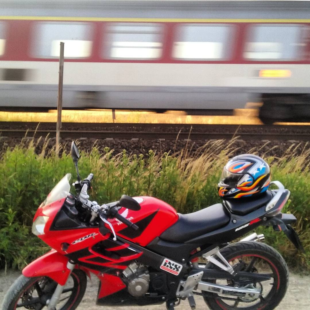 CBR 125R 2004