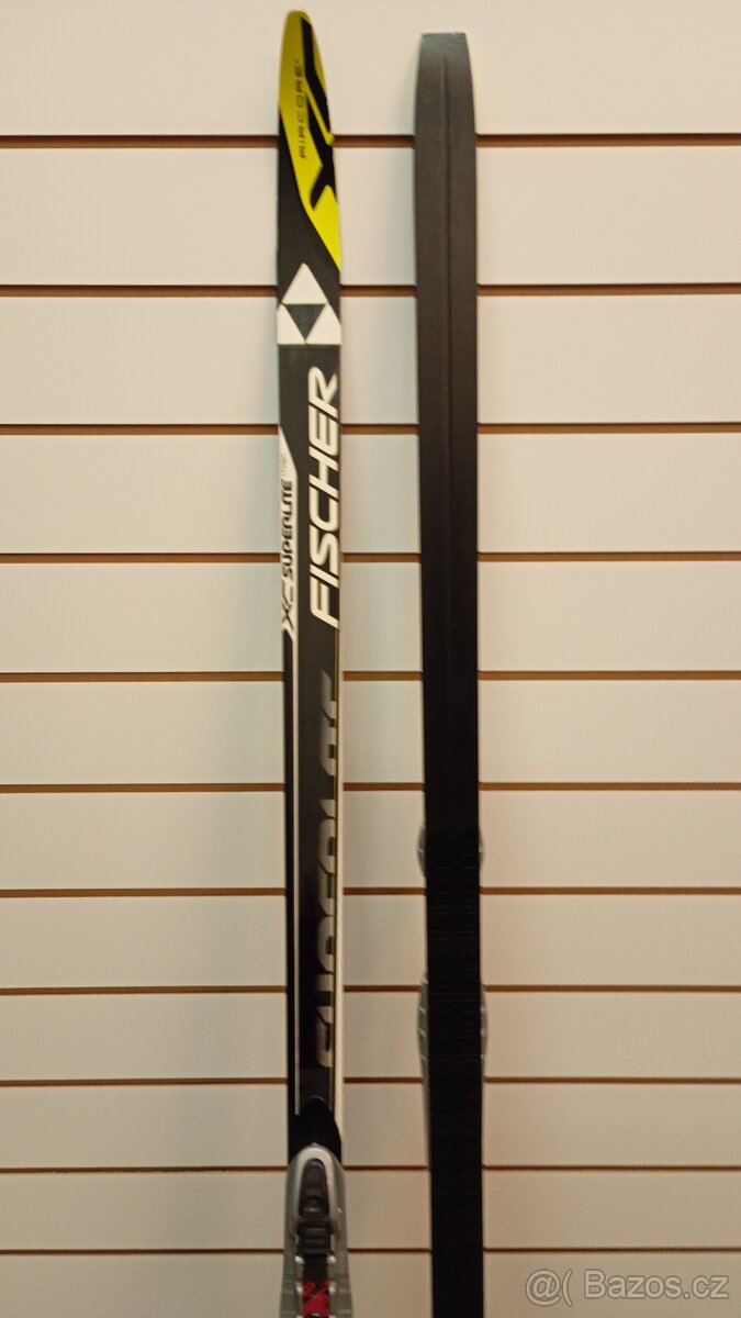 Běžky FISCHER SUPERLIGHT CROWN 172 cm na NNN