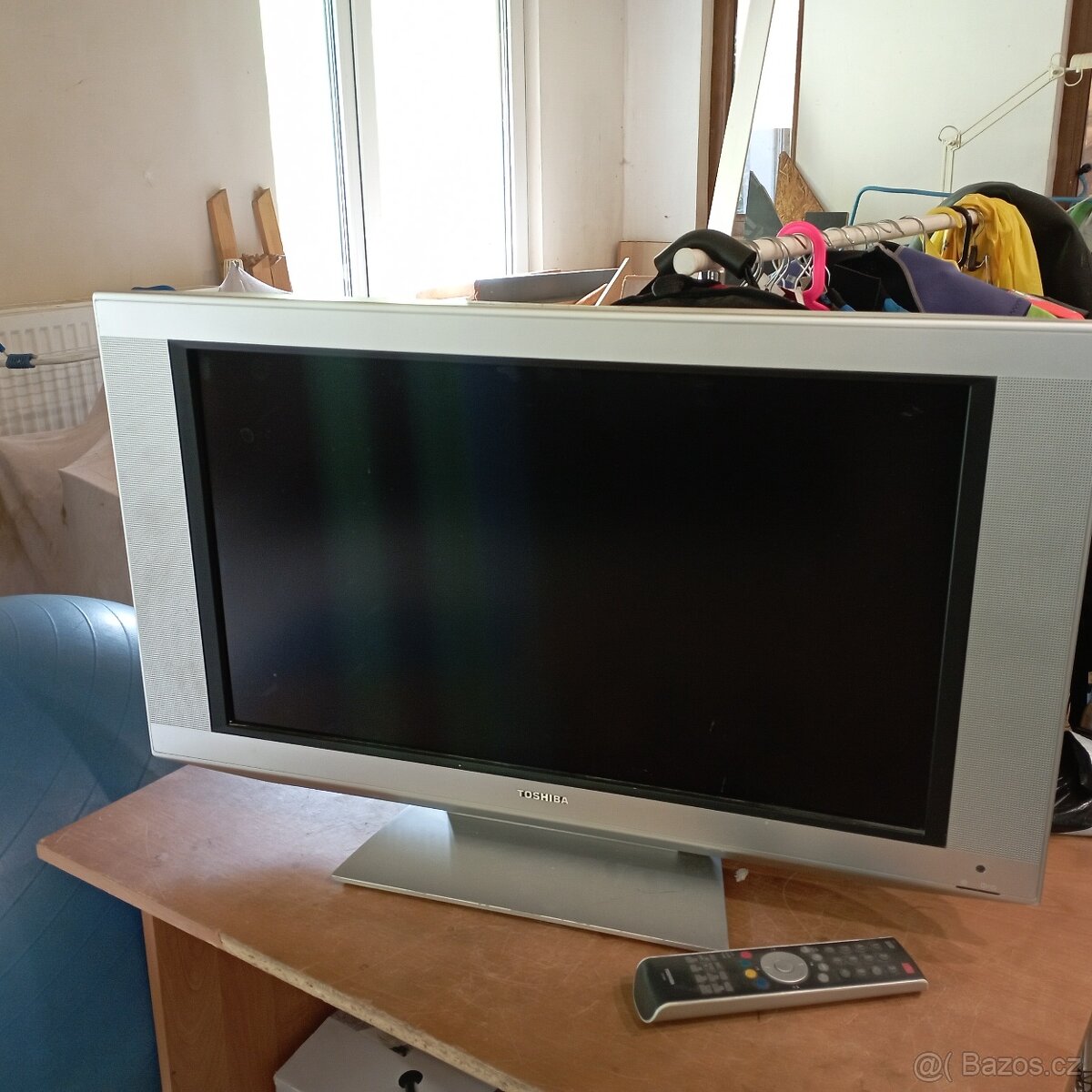 TOSHIBA