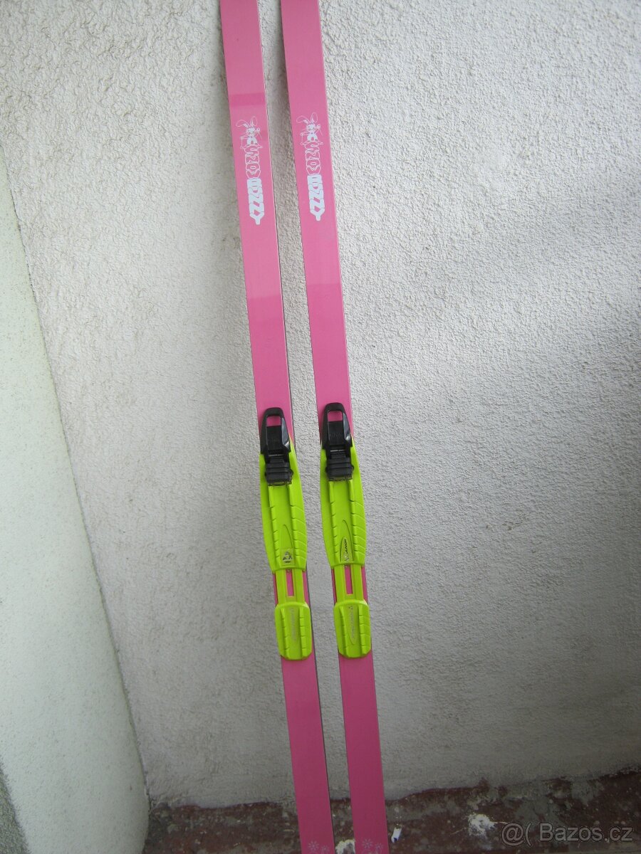 Dívčí Junior běžky SNOW BUNNY délka 150cm, váz. profil NNN F