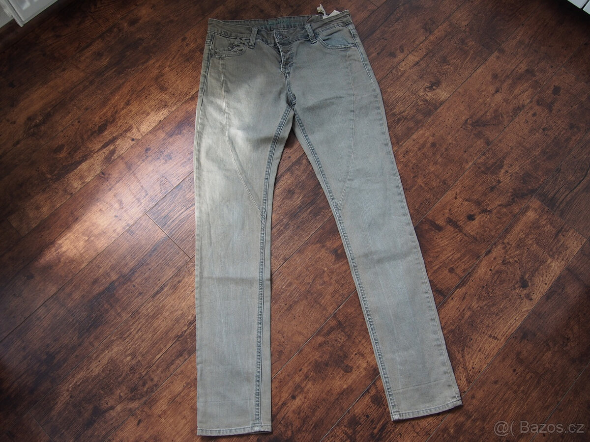 Dámské trekingové a džínové kalhoty S. Oliver