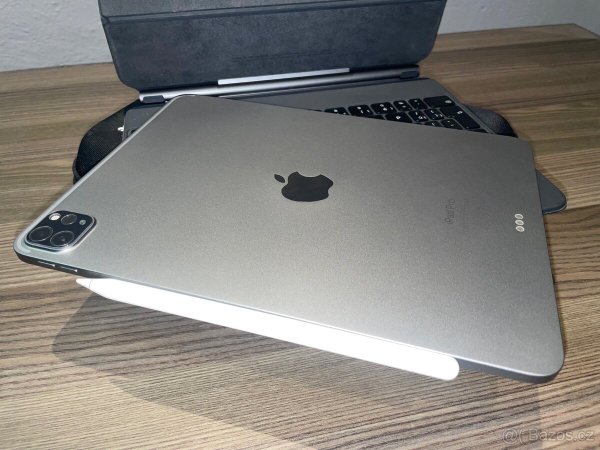 iPad Pro 11” M2 + Magic keyboard + Apple Pencil + obal