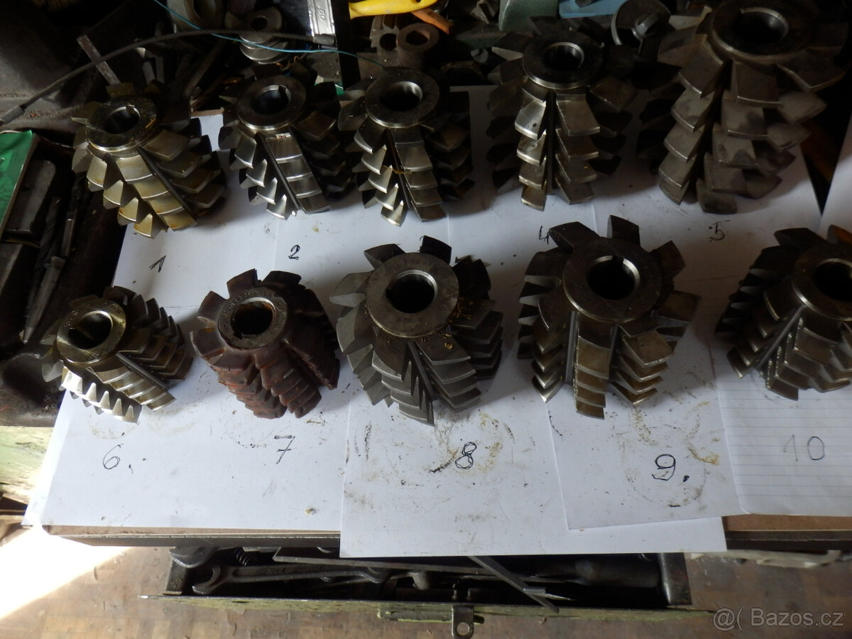 Odvalovací frézy 20° nepoužité